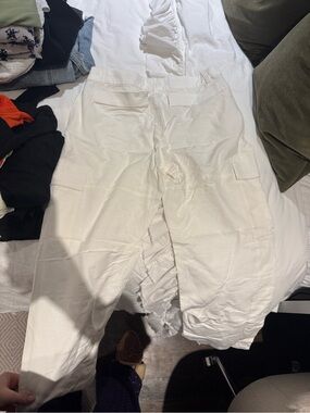 H&M Off-White High-Rise Cargo Pants